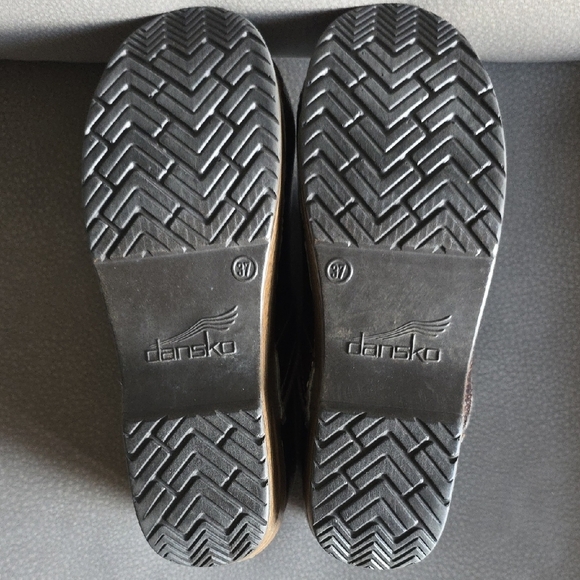 Dansko Textured Brown Leather Clogs - Picture 2 of 3